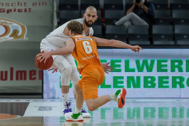 比赛更是将 比赛更是将